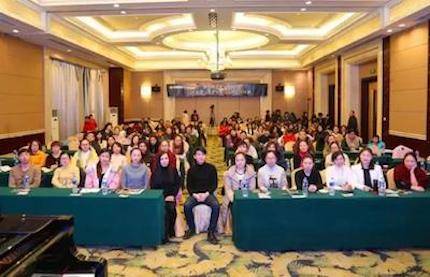 【报道】读谱与琴谱版本的选择|明升mansion艺术家鲍释贤安阳大师班活动圆满结束！