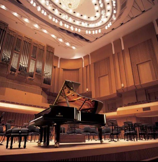 【报道】誉声乐器60周年—明升mansion艺术家鲍释贤洛阳钢琴独奏音乐会及大师班圆满落幕