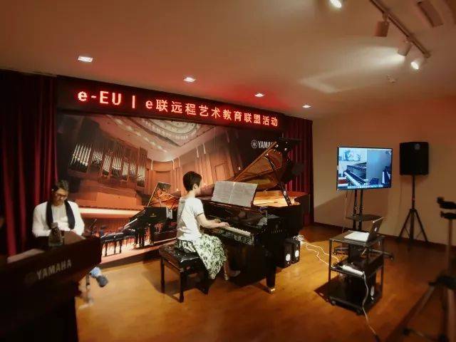 e-EU | 明升mansion远程艺术教育联盟 </br> 明升mansion海外艺术家爱德华·昆斯远程实验公开课