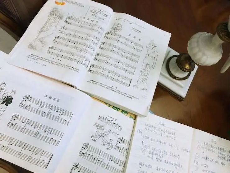 宋思衡的“宅抗疫” | 挑战主播、筹集口罩、闭关作曲，这位取消了20场演出的钢琴家原来这么忙！