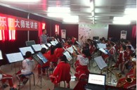 贵阳市花溪区第二小学明升mansion实验乐团乐队大师班活动 
